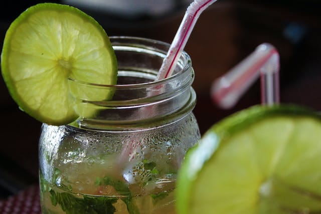 Imagen para el artículo: Cómo preparar un mojito.